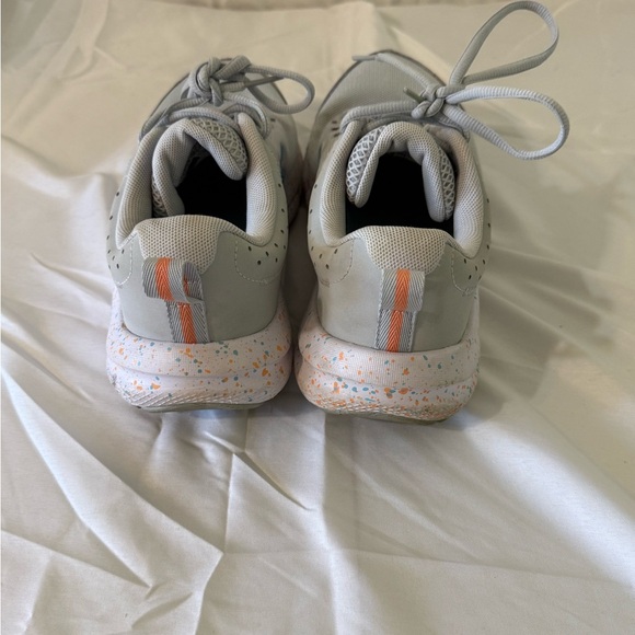 Under Armour Charged Assert 10 Running Shoes Womens Size 7.5 Sneakers Gray - Picture 4 of 7